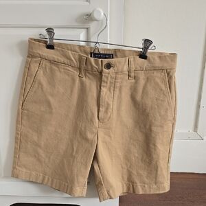 Tommy Hilfiger Men's Khaki Shorts Size 30 New Never Worn